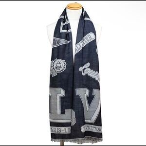 ❌❌SOLD❌❌LOUIS VUITTON SHAWL